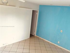 6100 S Falls Cir Dr 205, Lauderhill FL 33319