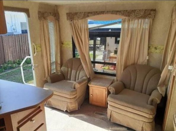 9360 SW 37th St, Miami FL 33165