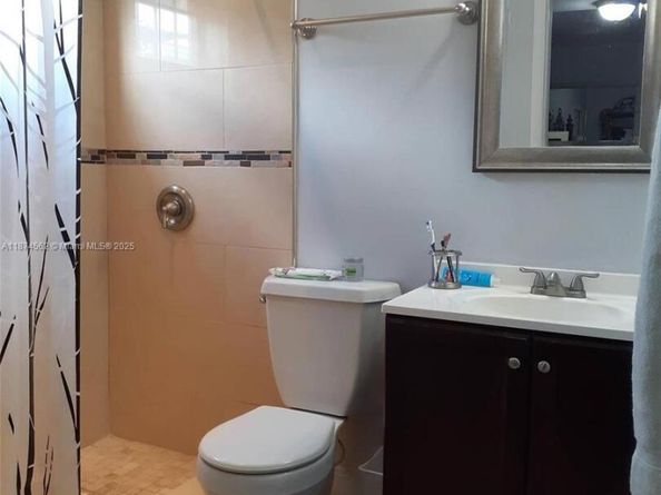 9360 SW 37th St, Miami FL 33165
