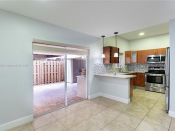 18038 NW 74th Ct