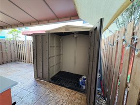 18038 NW 74th Ct, Hialeah FL 33015