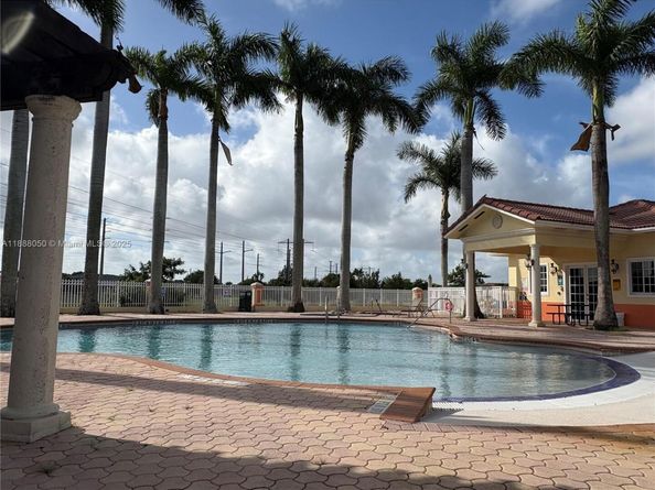 18038 NW 74th Ct, Hialeah FL 33015