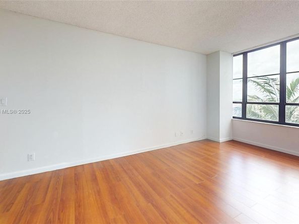 500 Three Islands Blvd 408, Hallandale Beach FL 33009