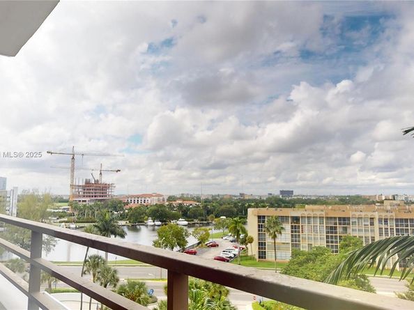 500 Three Islands Blvd 408, Hallandale Beach FL 33009