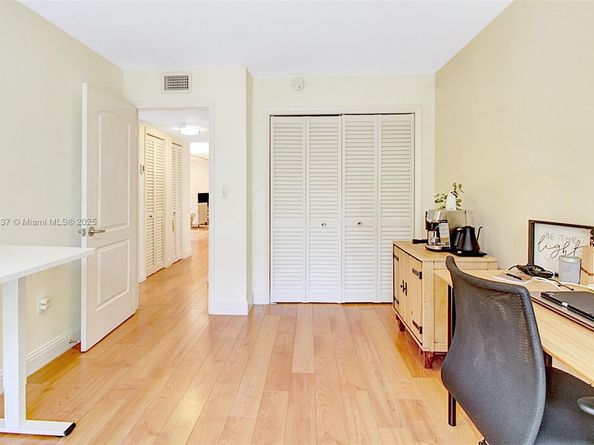 1100 Salzedo St 3B, Coral Gables FL 33134