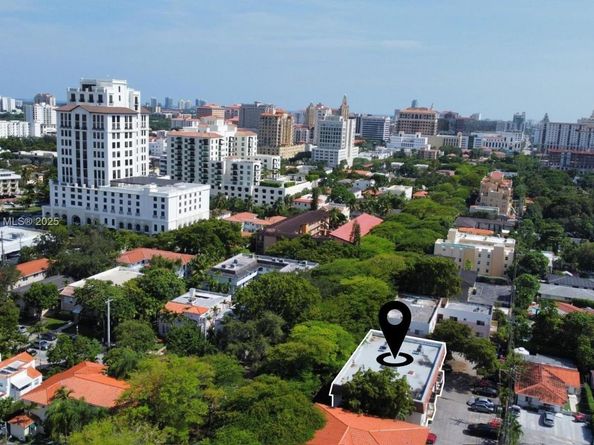 1100 Salzedo St 3B, Coral Gables FL 33134
