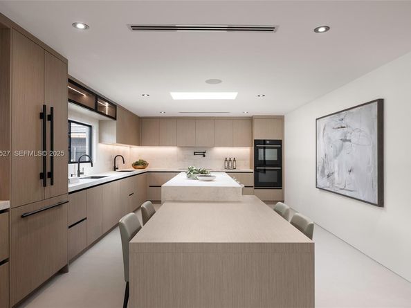 21480 highland lakes blvd #21480, Miami FL 33179