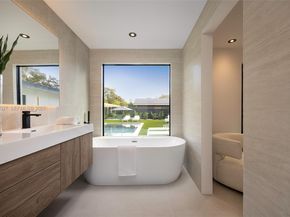 21480 highland lakes blvd #21480, Miami FL 33179