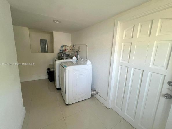 231 NW 14th St, Homestead FL 33030
