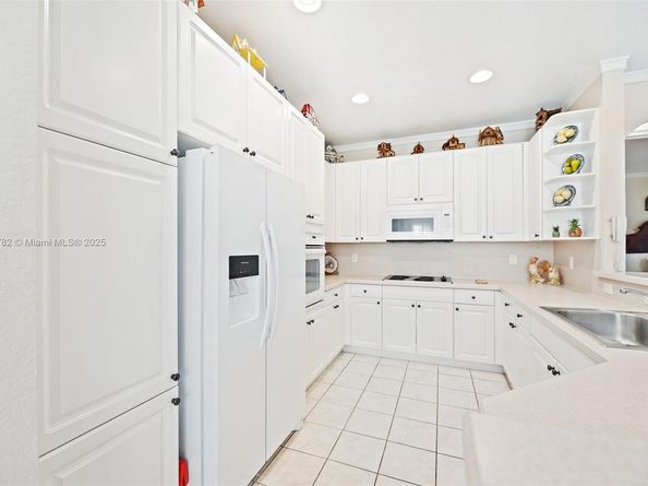 1634 Passion Vine Cir 312, Weston FL 33326