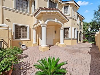 1634 Passion Vine Cir