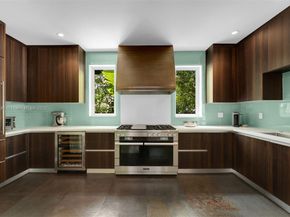 6165 Pine Tree Dr, Miami Beach FL 33140