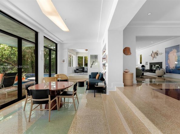 6165 Pine Tree Dr, Miami Beach FL 33140