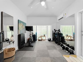 6165 Pine Tree Dr, Miami Beach FL 33140