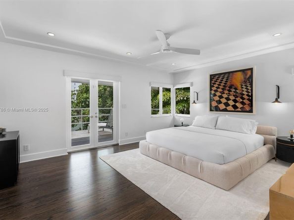 6165 Pine Tree Dr, Miami Beach FL 33140