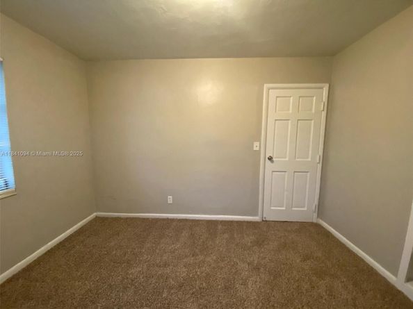128 SW 7th Ter, Hallandale Beach FL 33009