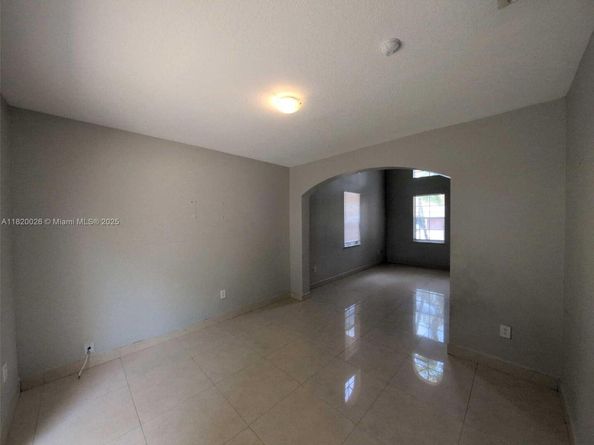 2965 NE 42nd Ave, Homestead FL 33033