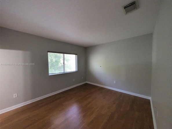 2965 NE 42nd Ave, Homestead FL 33033