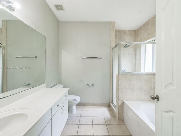 2965 NE 42nd Ave, Homestead FL 33033