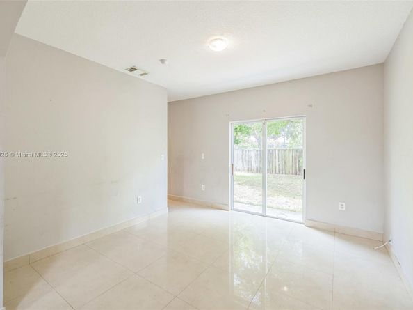 2965 NE 42nd Ave, Homestead FL 33033