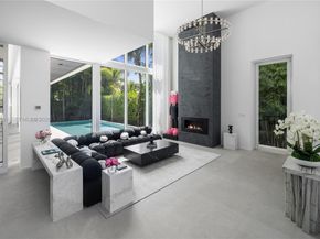 4433 N Bay Rd, Miami Beach FL 33140