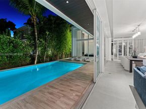 4433 N Bay Rd, Miami Beach FL 33140