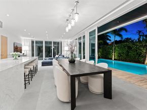 4433 N Bay Rd, Miami Beach FL 33140