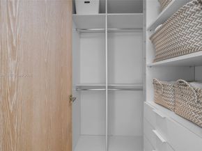 4433 N Bay Rd, Miami Beach FL 33140