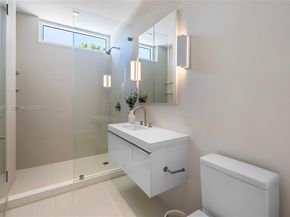 4433 N Bay Rd, Miami Beach FL 33140