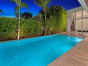 4433 N Bay Rd, Miami Beach FL 33140