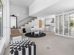 4433 N Bay Rd, Miami Beach FL 33140