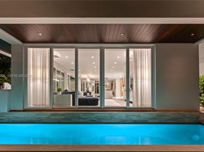 4433 N Bay Rd, Miami Beach FL 33140