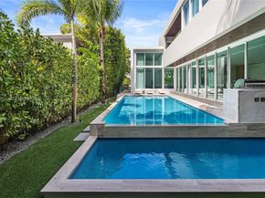 4433 N Bay Rd, Miami Beach FL 33140