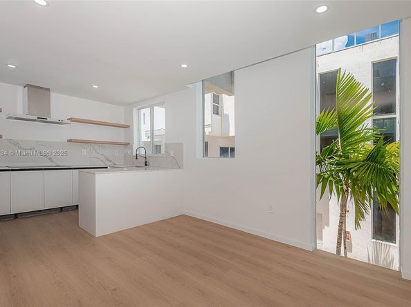 1975 Calais Dr 1, Miami Beach FL 33141