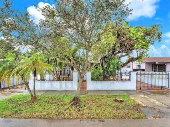 3680 NW 16th St, Miami FL 33125