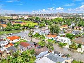 3680 NW 16th St, Miami FL 33125
