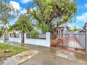 3680 NW 16th St, Miami FL 33125