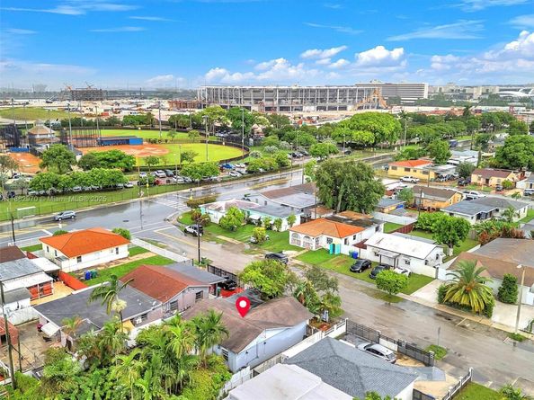 3680 NW 16th St, Miami FL 33125