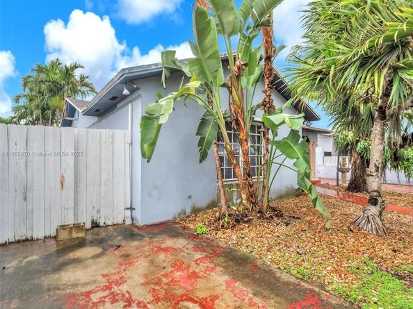 3680 NW 16th St, Miami FL 33125