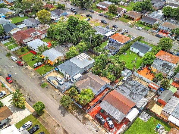 3680 NW 16th St, Miami FL 33125