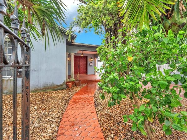 3680 NW 16th St, Miami FL 33125