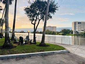 5085 NW 7th St 1101, Miami FL 33126