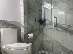 5085 NW 7th St 1101, Miami FL 33126