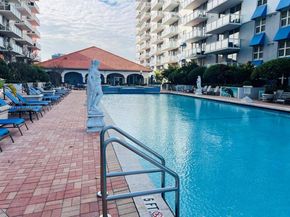5085 NW 7th St 1101, Miami FL 33126