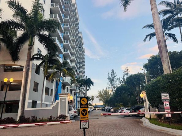 5085 NW 7th St 1101, Miami FL 33126