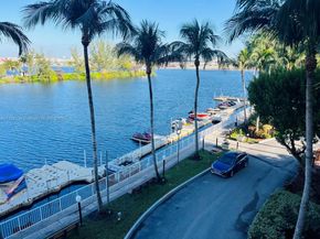 5085 NW 7th St 1101, Miami FL 33126