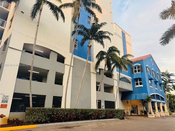 5085 NW 7th St 1101, Miami FL 33126