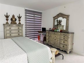 5085 NW 7th St 1101, Miami FL 33126