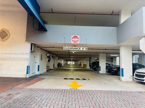 5085 NW 7th St 1101, Miami FL 33126