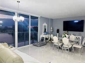 5085 NW 7th St 1101, Miami FL 33126